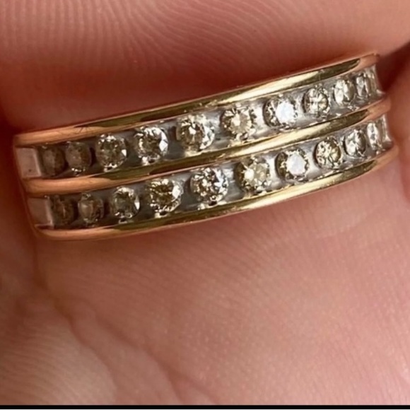 14k gold and diamond ring - Picture 5 of 8
